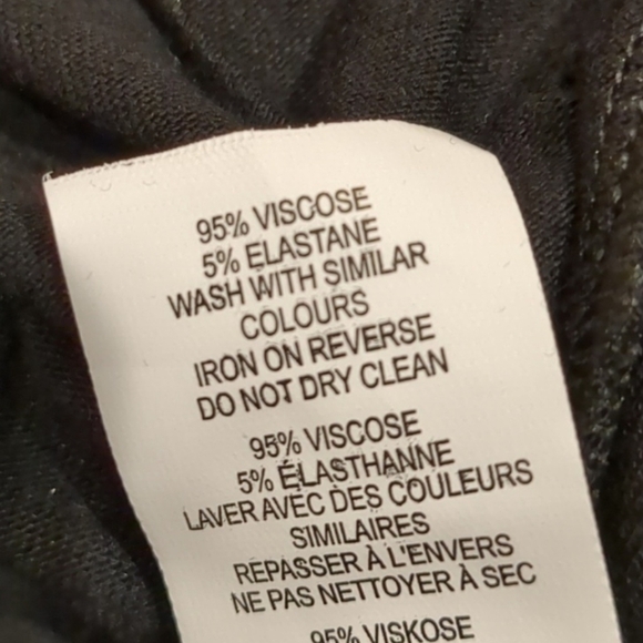 Nasty Gal Strappy Scoop Neck Crop Top in Black size 2 - Picture 4 of 5